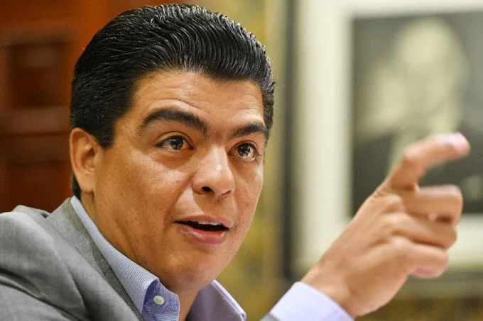 El funcionario expresó que en la actualidad, la CAASD trabaja en la readecuación de las cañadas Tiradentes en Cristo Rey, y Guajimía