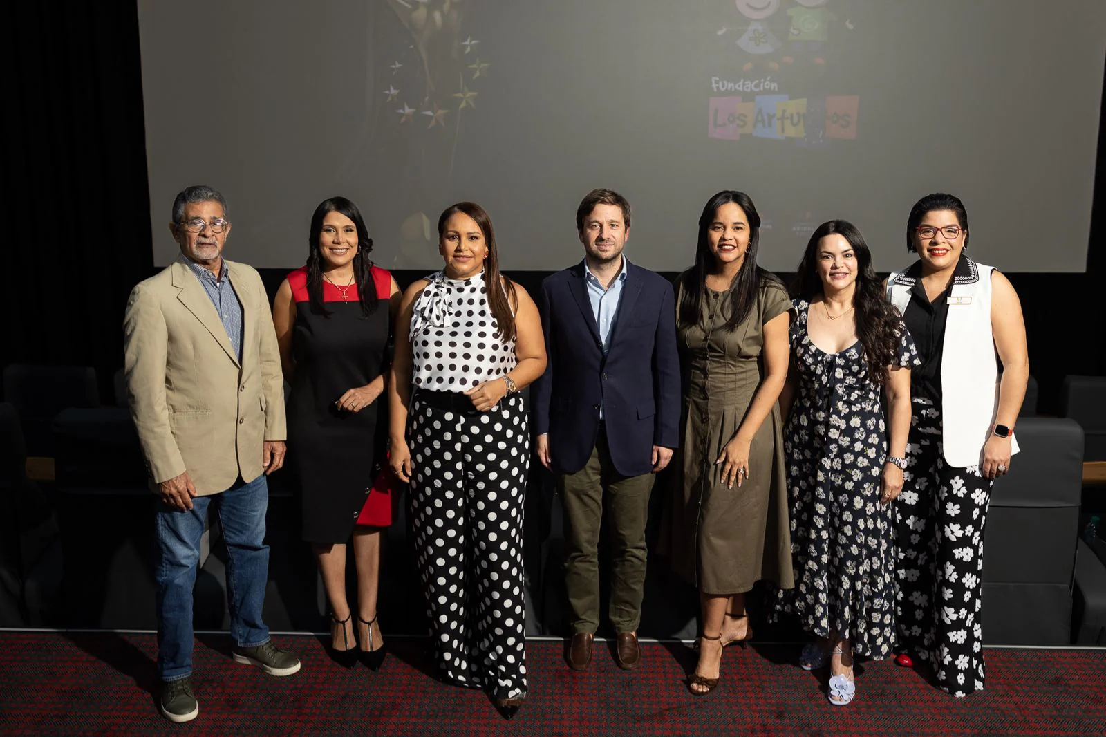 Domingo Abreu, Laura Tejada, Zumaya Cordero, Michae Carrady, Ana López, Ircania García y Patricia Castillo