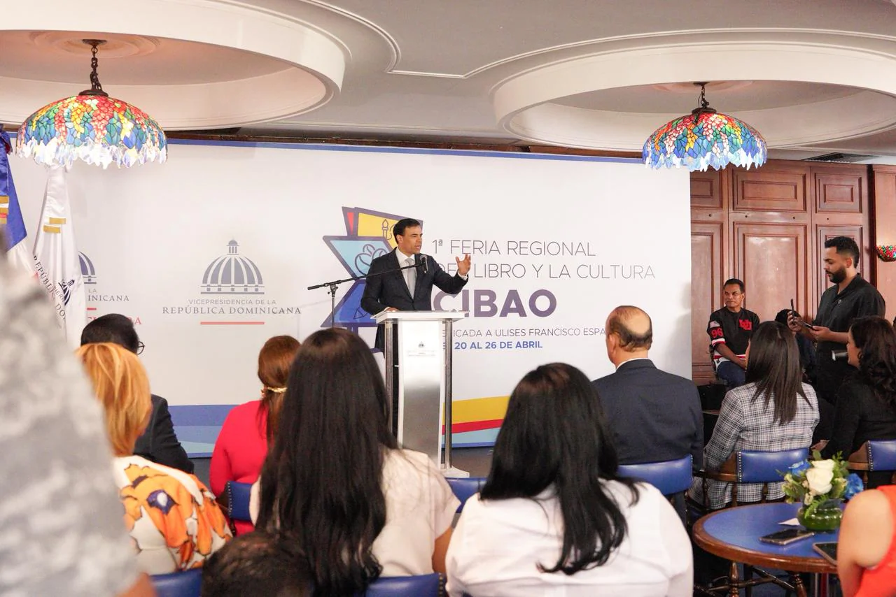 Ministro de Cultura, Roberto Ángel Salcedo