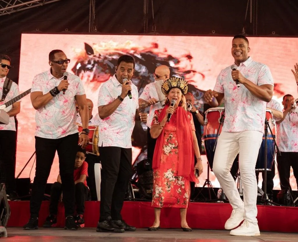 La presentación de la orquesta representó un importante aporte de disfrute, alegría y música para el público.